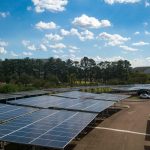Maior usina solar do Paraná foi construída sobre estacionamento no Campus Politécnico da UFPR, em Curitiba. Fotos: Marcos Solivan/Sucom-UFPR
